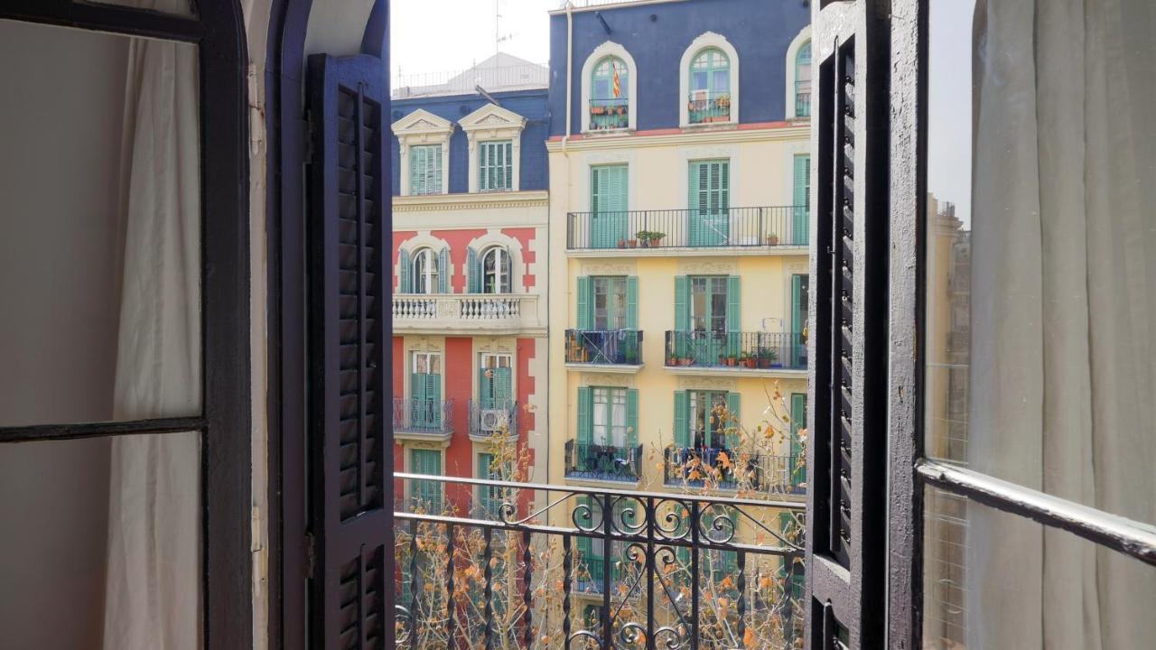 Apartamento Entenca Barcellona Esterno foto
